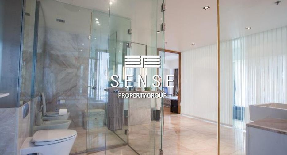 For rent 4 bedrooms condo in Sathon, Bangkok