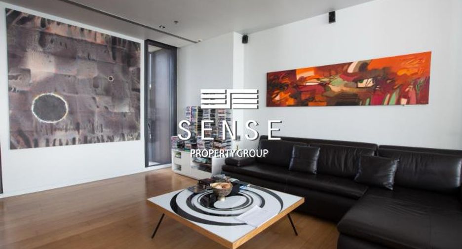 For rent 4 bedrooms condo in Sathon, Bangkok