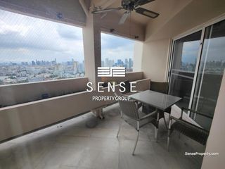 For sale 4 bedrooms condo in Watthana, Bangkok
