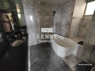 For sale 4 bedrooms condo in Watthana, Bangkok
