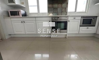 For rent 3 bedrooms condo in Sathon, Bangkok