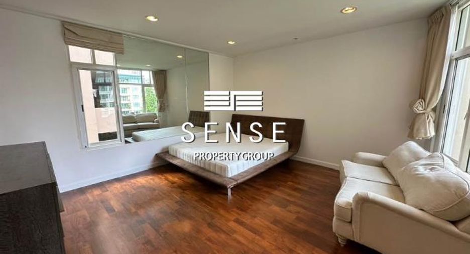 For rent 3 bedrooms condo in Sathon, Bangkok