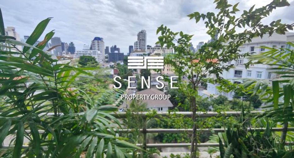 For rent 2 ベッドルーム condo in Watthana, Bangkok