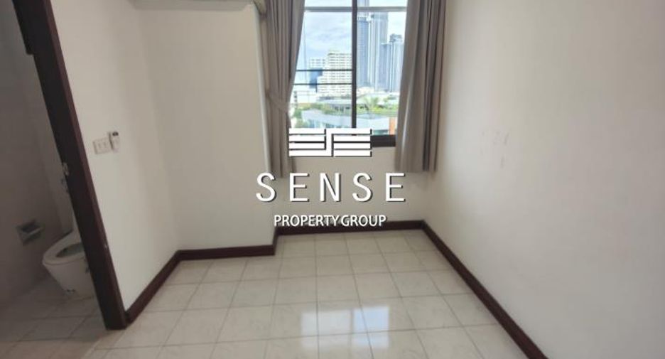 For rent 2 ベッドルーム condo in Watthana, Bangkok