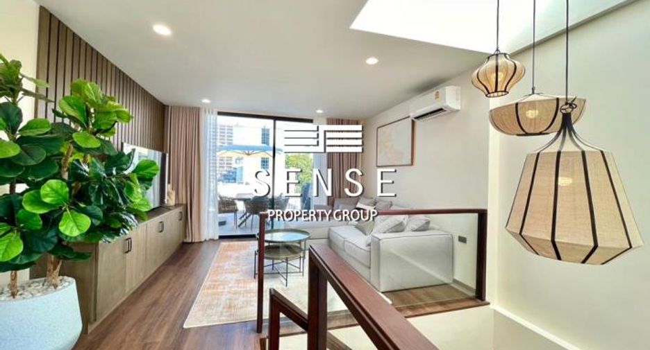 Casa adosada en alquiler de 3 habitaciones en Sathon, Bangkok
