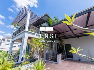 Haus zur Miete mit 4 Zimmer in Watthana, Bangkok