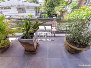Haus zur Miete mit 4 Zimmer in Watthana, Bangkok