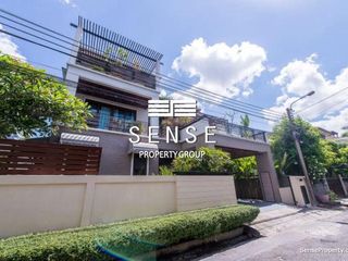 Haus zur Miete mit 4 Zimmer in Watthana, Bangkok