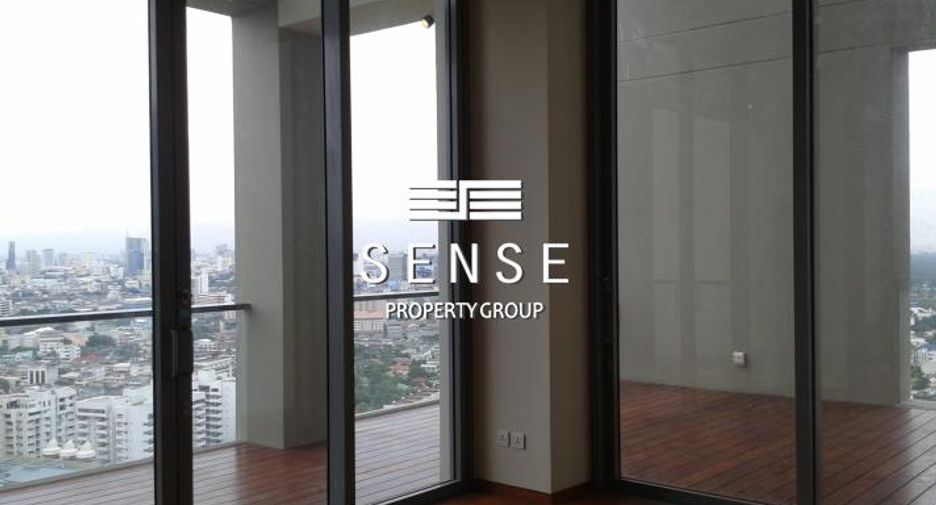 For rent 3 bedrooms condo in Sathon, Bangkok