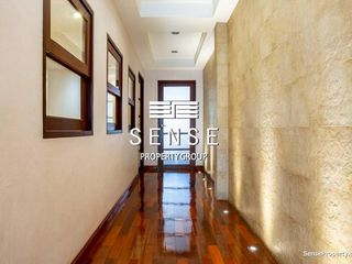 For sale and for rent 4 bedrooms townhouse in Watthana, Bangkok