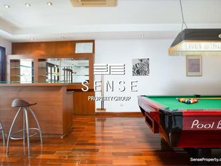 For sale and for rent 4 bedrooms townhouse in Watthana, Bangkok