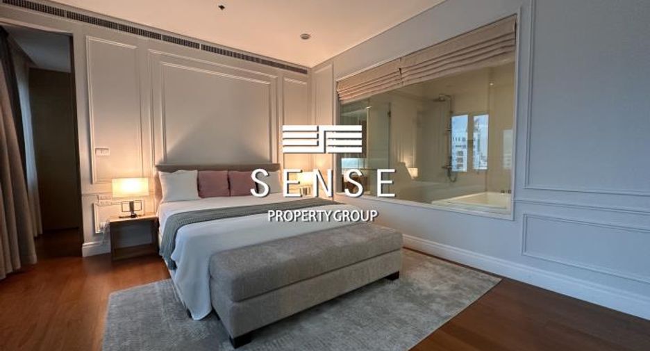 For sale 3 bedrooms condo in Khlong Toei, Bangkok