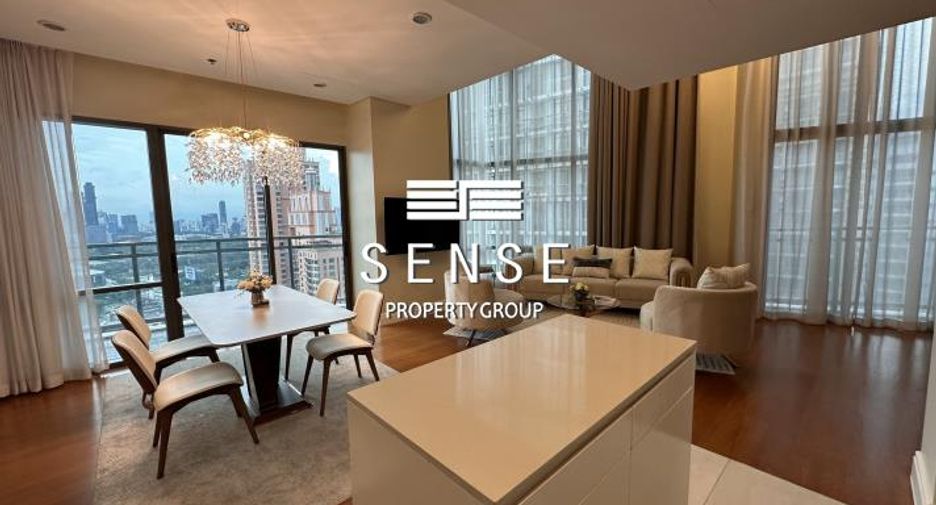 For sale 3 bedrooms condo in Khlong Toei, Bangkok