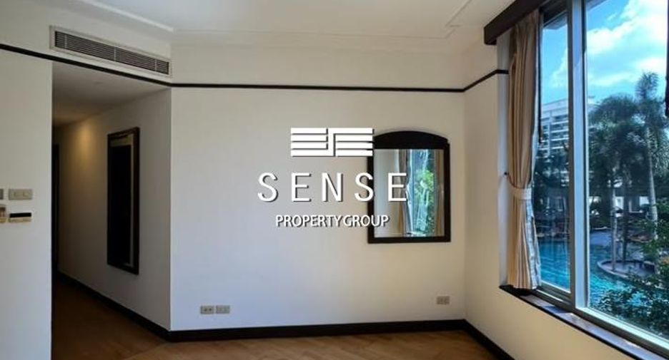For sale 3 bedrooms condo in Pathum Wan, Bangkok
