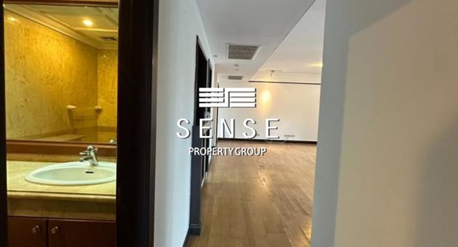 For sale 3 bedrooms condo in Pathum Wan, Bangkok