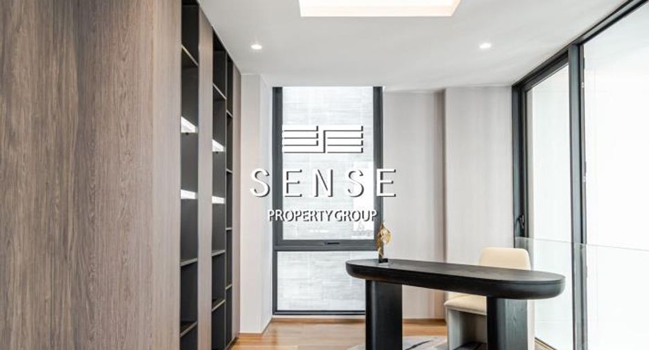 For rent 4 bedrooms house in Khlong San, Bangkok