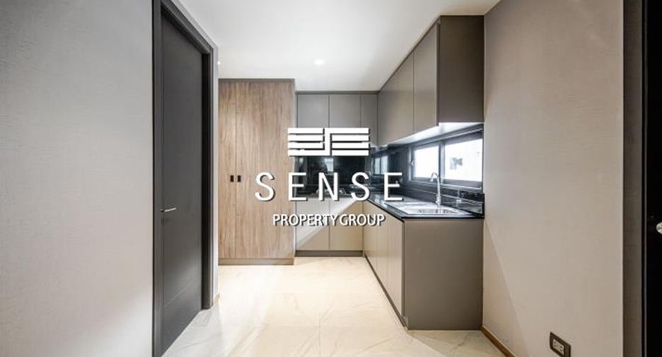 For rent 4 bedrooms house in Khlong San, Bangkok