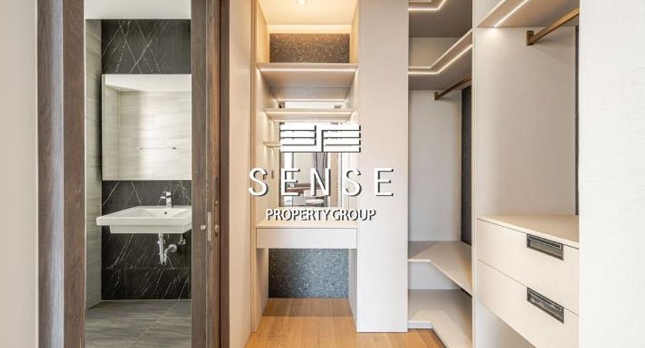 For rent 4 bedrooms house in Khlong San, Bangkok