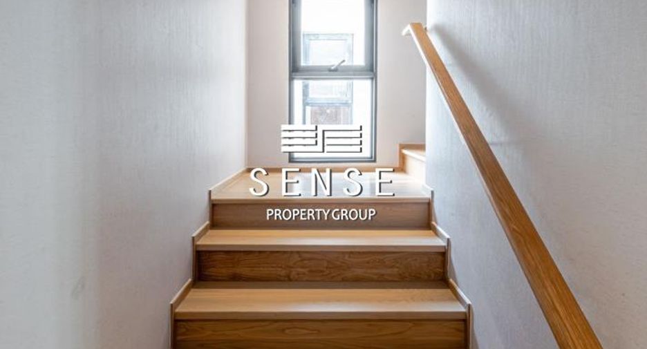For rent 4 bedrooms house in Khlong San, Bangkok