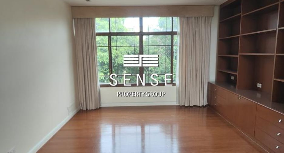 For rent 4 bedrooms house in Pathum Wan, Bangkok
