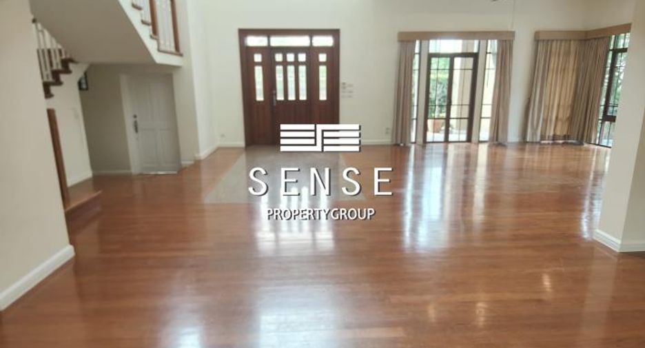 For rent 4 bedrooms house in Pathum Wan, Bangkok