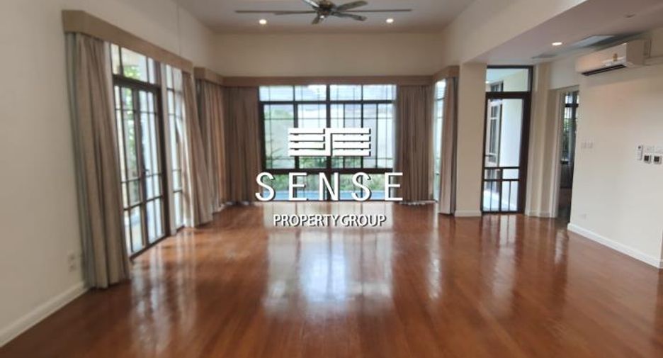 For rent 4 bedrooms house in Pathum Wan, Bangkok