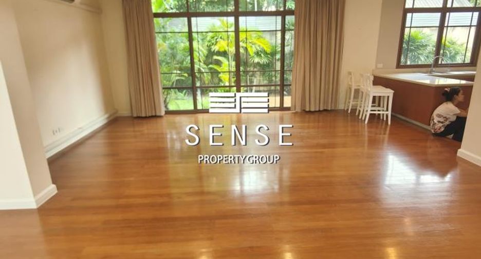 For rent 4 bedrooms house in Pathum Wan, Bangkok