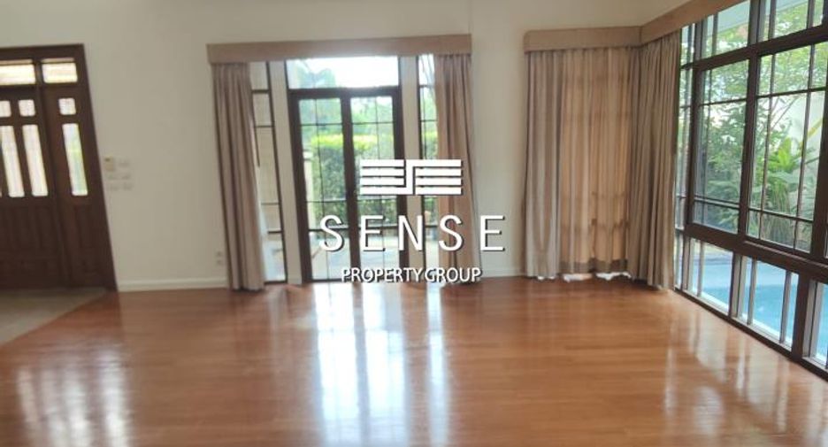 For rent 4 bedrooms house in Pathum Wan, Bangkok