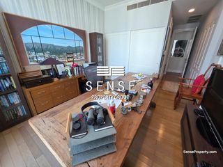 For sale 3 bedrooms condo in Watthana, Bangkok