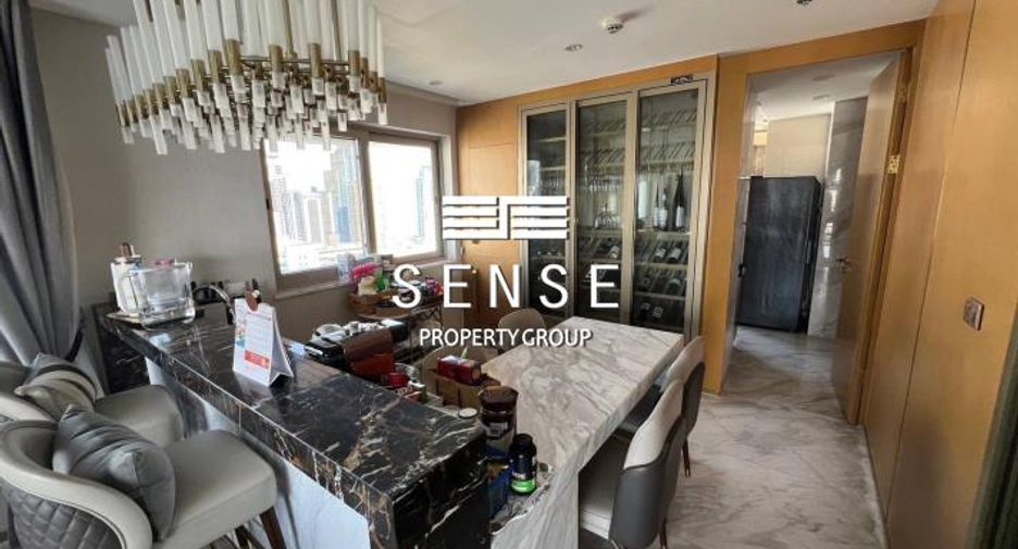 For sale 3 bedrooms condo in Khlong Toei, Bangkok