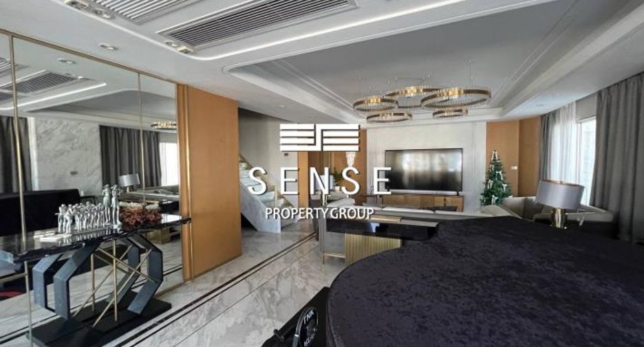 For sale 3 bedrooms condo in Khlong Toei, Bangkok
