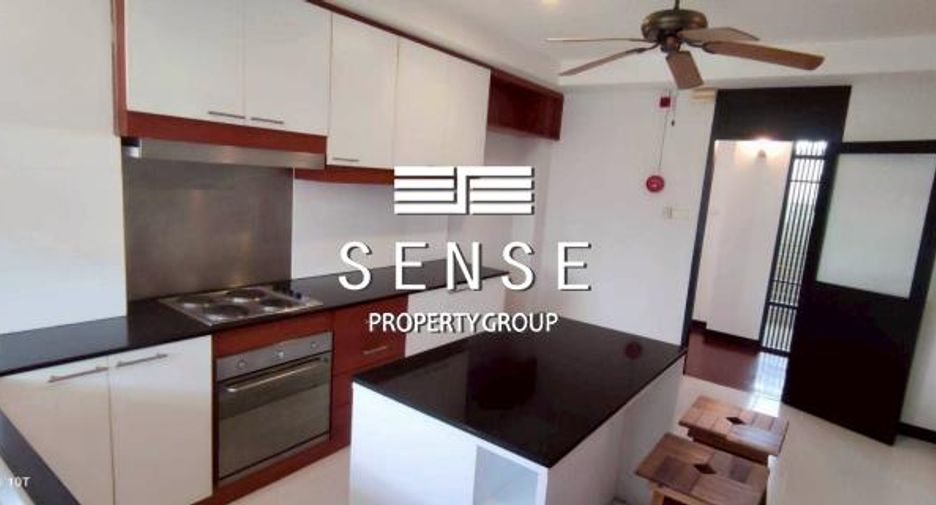 For rent 4 bedrooms condo in Sathon, Bangkok