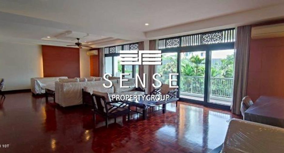 For rent 4 bedrooms condo in Sathon, Bangkok