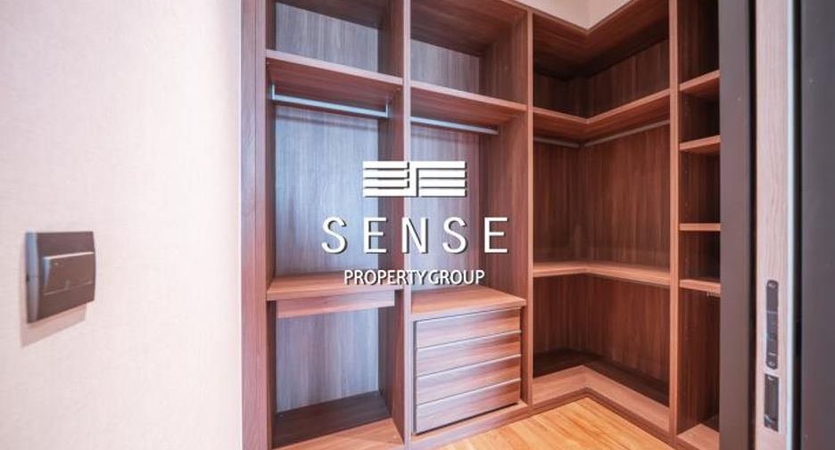 For rent 2 bedrooms condo in Khlong San, Bangkok