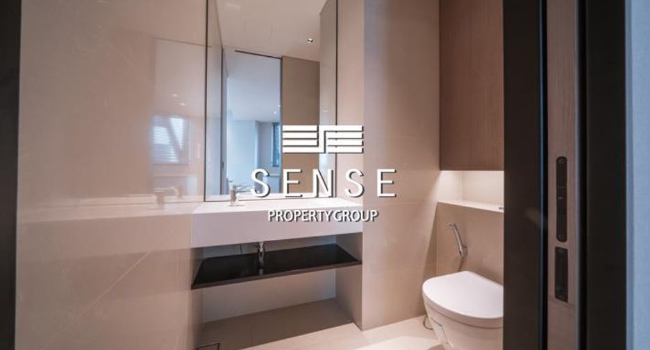 For rent 2 bedrooms condo in Khlong San, Bangkok
