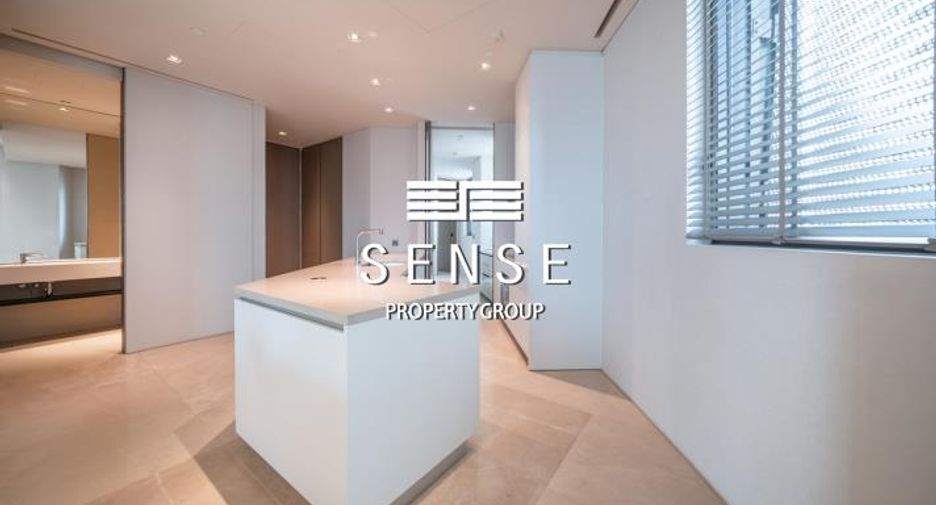 For rent 2 bedrooms condo in Khlong San, Bangkok