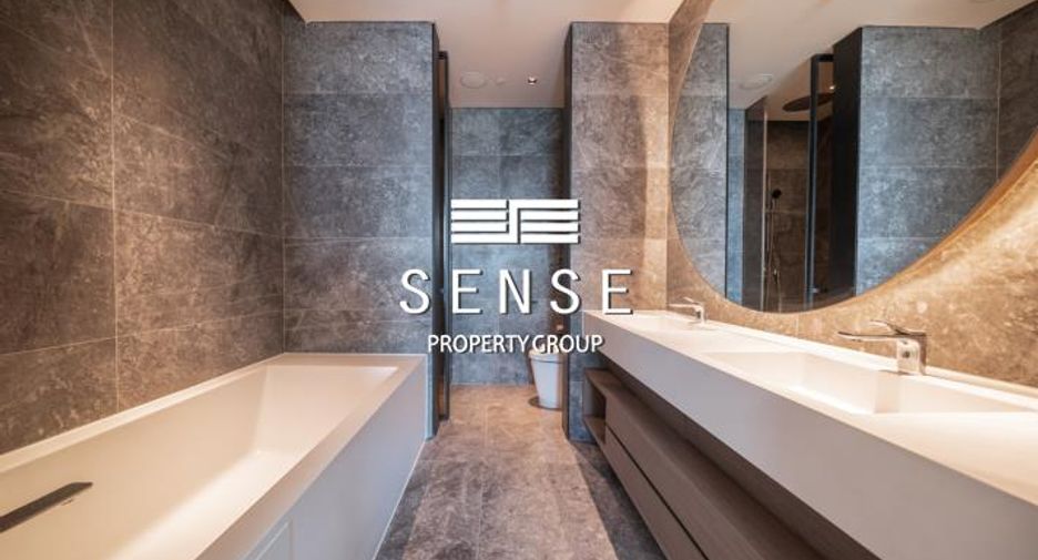 For rent 2 bedrooms condo in Khlong San, Bangkok