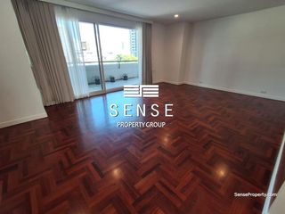 For rent 4 bedrooms condo in Khlong Toei, Bangkok