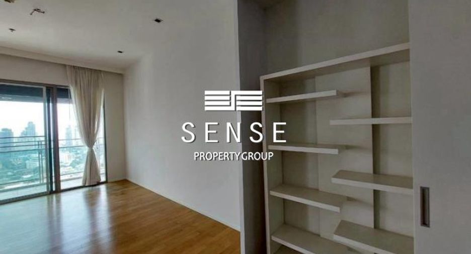 For rent 3 bedrooms condo in Khlong Toei, Bangkok