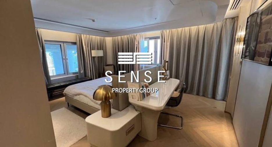 For sale 3 bedrooms condo in Khlong Toei, Bangkok