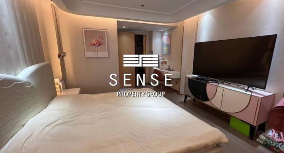 For sale 3 bedrooms condo in Khlong Toei, Bangkok