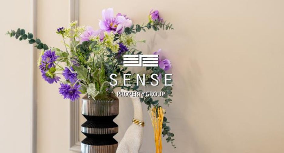 For sale 3 bedrooms condo in Khlong Toei, Bangkok