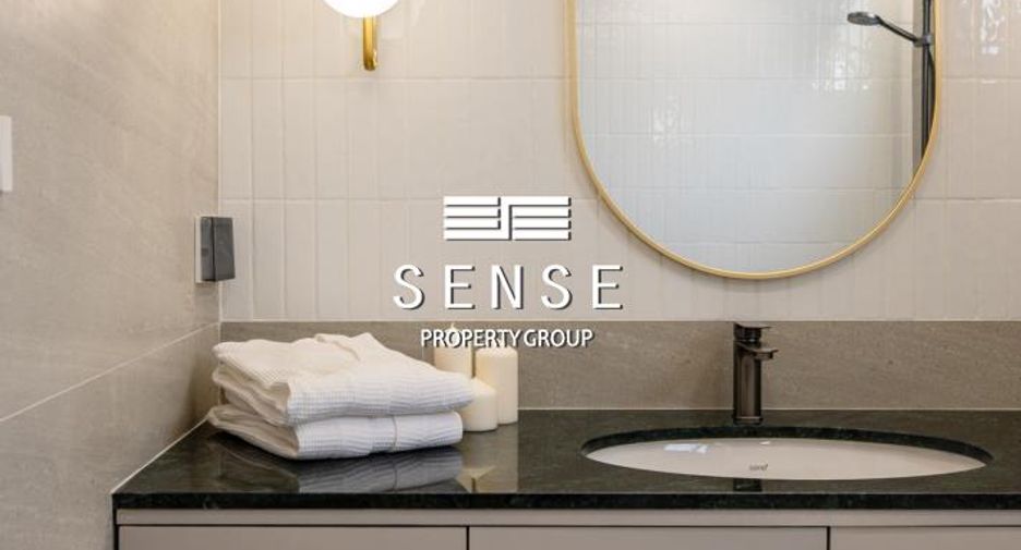 For sale 3 bedrooms condo in Khlong Toei, Bangkok