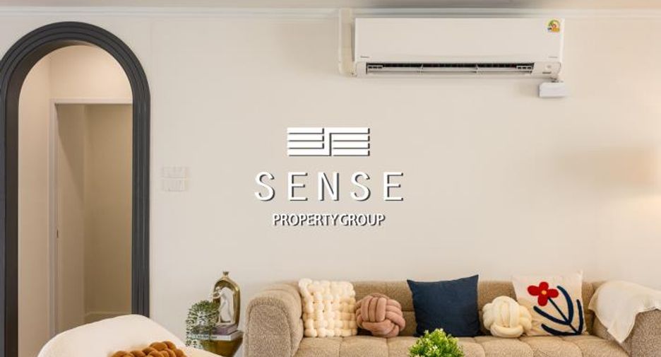 For sale 3 bedrooms condo in Khlong Toei, Bangkok