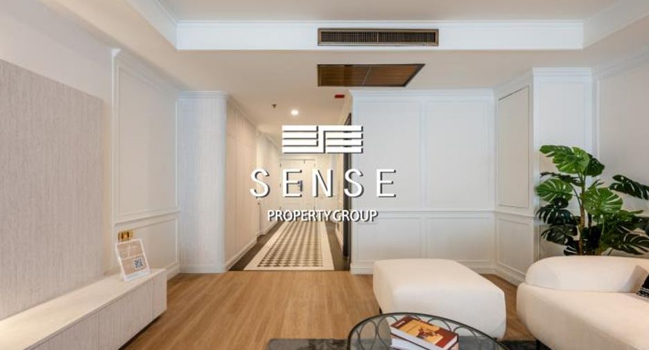 For sale 3 bedrooms condo in Khlong Toei, Bangkok