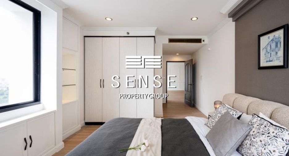For sale 3 bedrooms condo in Khlong Toei, Bangkok