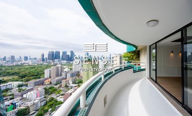 For sale 3 bedrooms condo in Khlong Toei, Bangkok