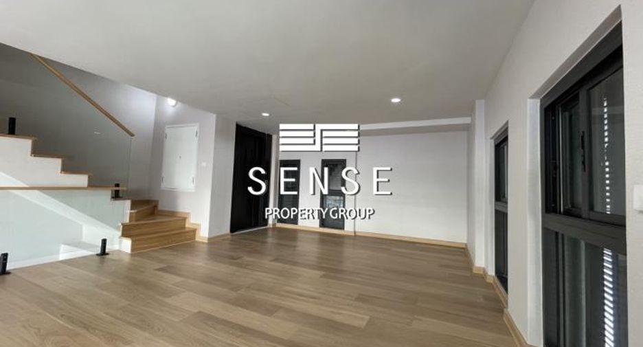 For rent 3 bedrooms house in Khlong Toei, Bangkok