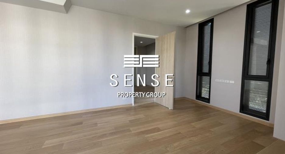 For rent 3 bedrooms house in Khlong Toei, Bangkok