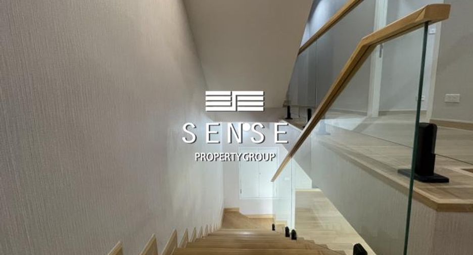 For rent 3 bedrooms house in Khlong Toei, Bangkok